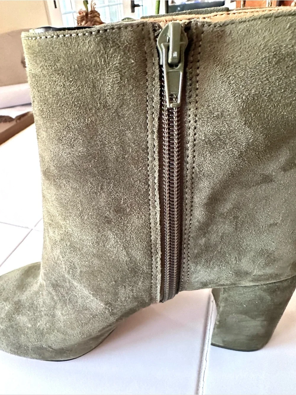Nine West Olive Green Suede Leather Ankle Boots 9M Block Heel